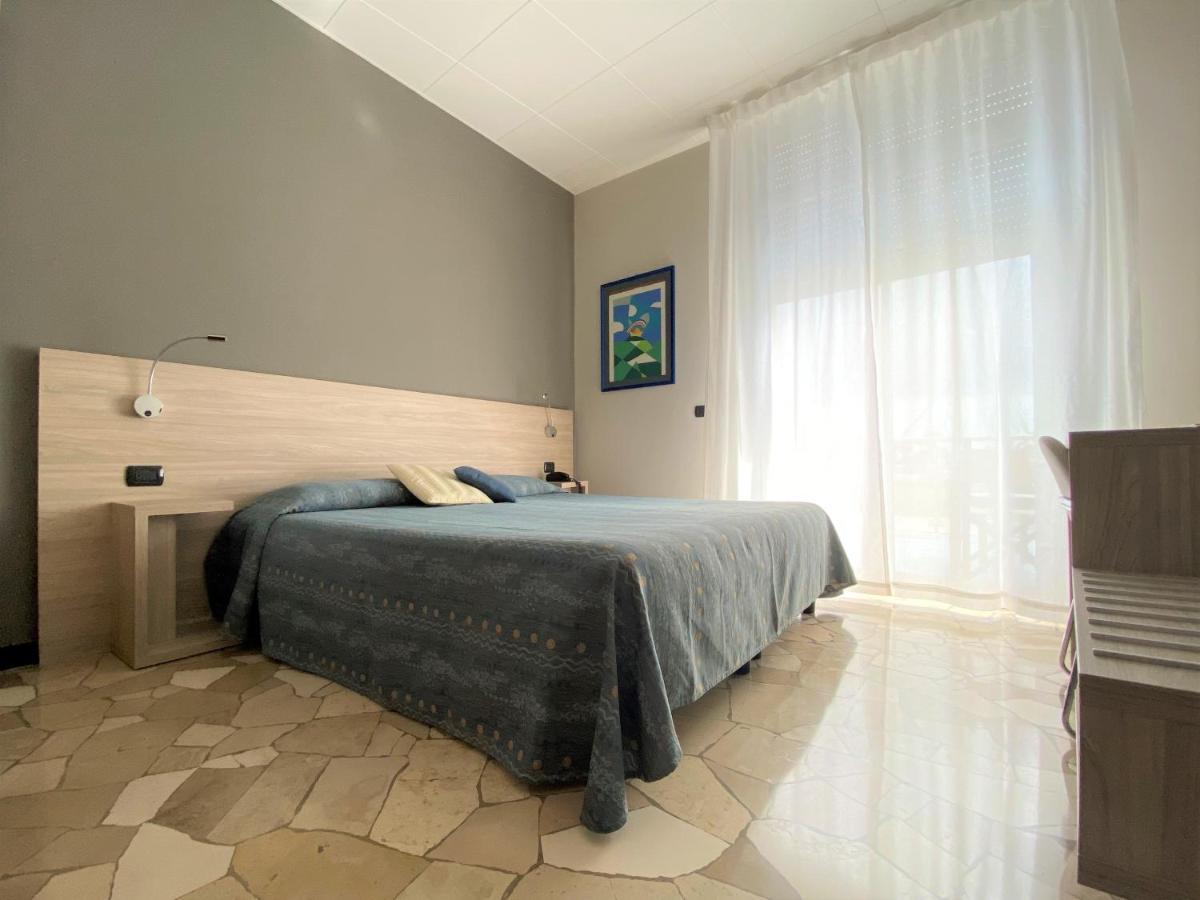 Hotel Tirreno Spotorno Luaran gambar